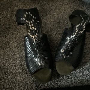 Colleen Cordero Pia size 8